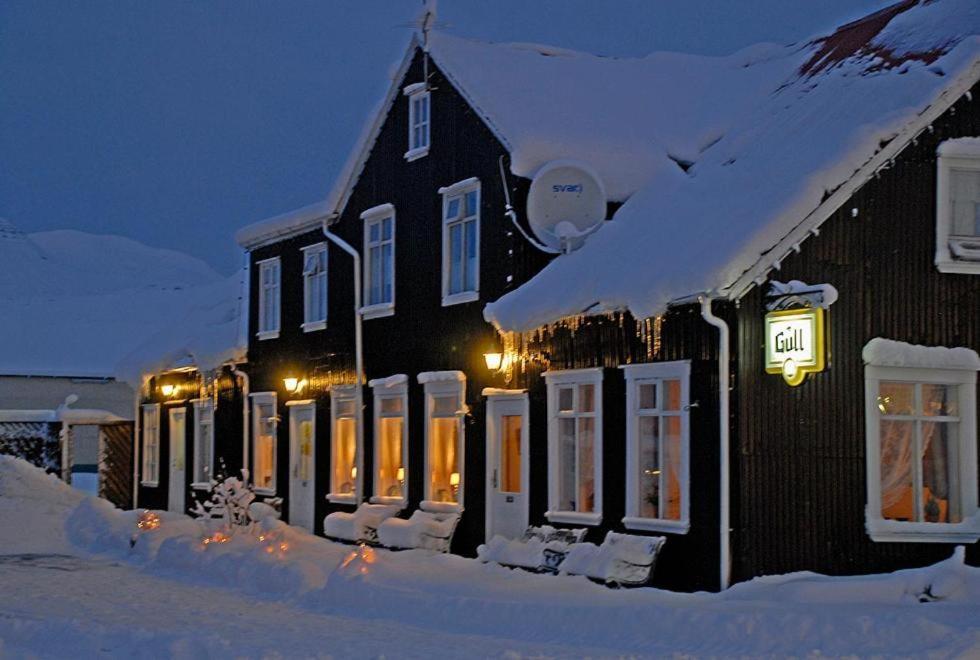 Taergesen Guesthouse Reydarfjordur Extérieur photo
