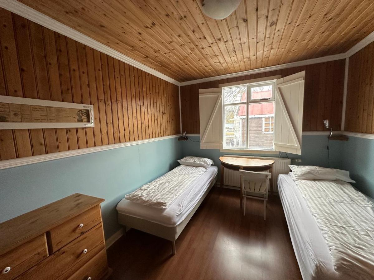Taergesen Guesthouse Reydarfjordur Extérieur photo